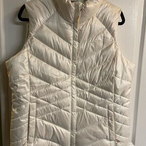 The North Face Women's White Quilted Vest New With Tags Size XL